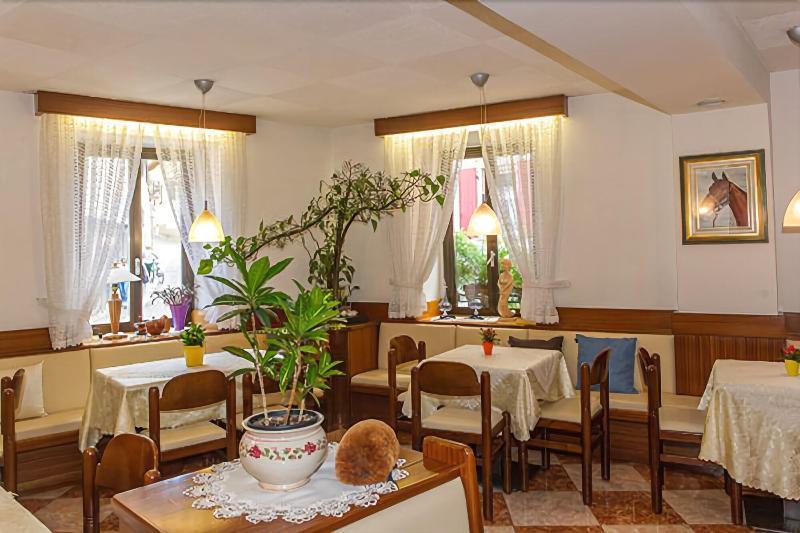 Albergo Antica Rosa Levico Terme Exterior photo